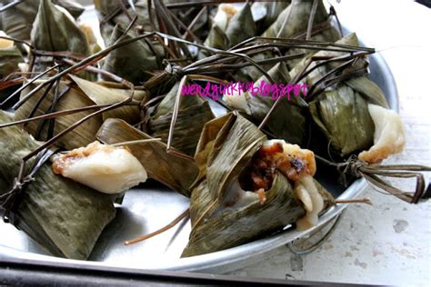 Table for 2.... or more: Hakka Dough Dumplings 客家粄粽