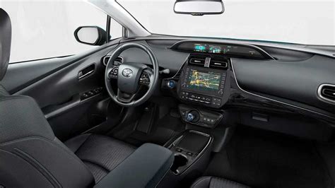 Toyota Upgrades Prius Plug-in Hybrid In Europe To A 5-Seater | AutoMoto ...