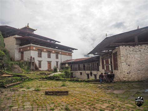 Gasa a Dzong and some Hotsprings. | Unusual Traveler