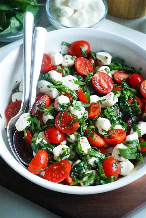 Easy Caprese Salad Recipe with Spinach - Posh Plate