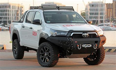 Toyota Hilux REVO 2020+ MorE 4x4 off-road accessories | Camionetas