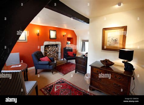 Historical Bay Tree Hotel, Burford, Oxfordshire, UK, Europe Stock Photo ...