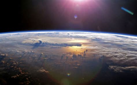 7 Amazing Pictures of Planet Earth from Outer Space | Outer Space Universe