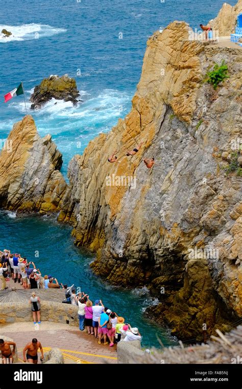 Clavadistas de La Quebrada Acapulco México Sierra Madre del Sur las ...