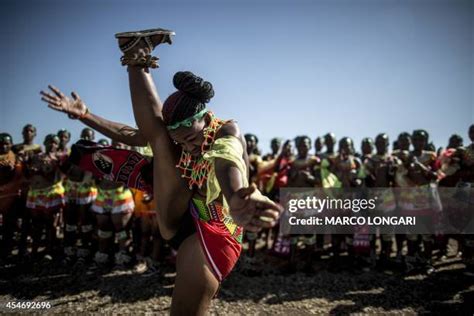 3,668 Reed Dance Stock Photos, High-Res Pictures, and Images - Getty Images