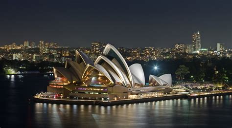 Sydney Opera House Pictures, History & Facts