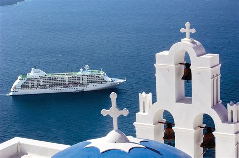 The Best Greek Island-Hopping Cruises