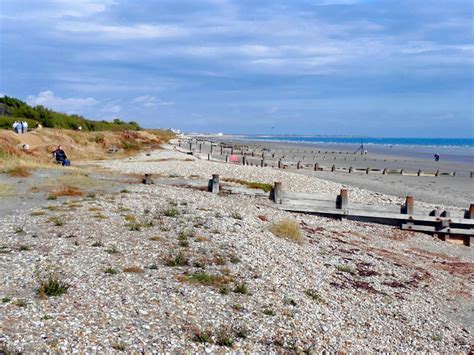 West Wittering Beach © David Dixon cc-by-sa/2.0 :: Geograph Britain and ...