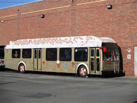 SEPTA New Flyer DE40LFR wrapped for the holidays. 12-19-17. | Welt