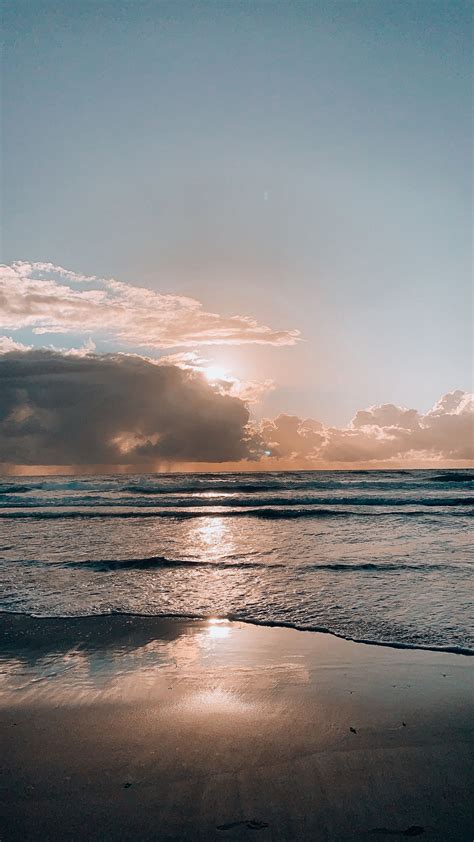 Sunrise Ocean iPhone Wallpaper | Australia wallpaper, Calming pictures ...