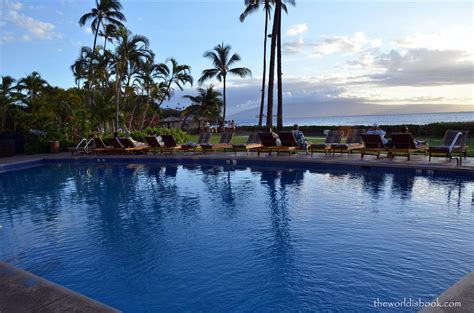 Maui Family Lodging: Royal Lahaina Resort - The World Is A Book