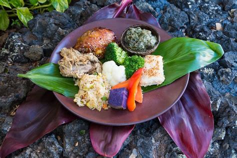 7 Things to Eat in Maui's Kaanapali Beach Resort Restaurants