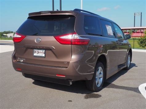 New 2019 Toyota Sienna LE BraunAbility Rampvan XL 4D Passenger Van in ...