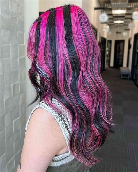 28 Skunk Stripe Hair Ideas to Try This Trend Yourself | Hair color pink ...