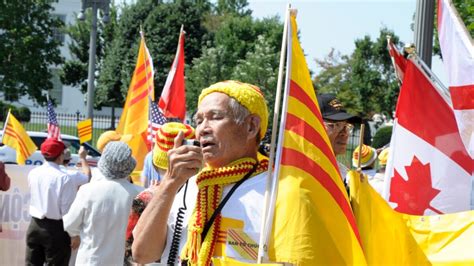 Protesters Greet Vietnamese President at White House