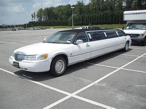 2000 Lincoln Town Car Limousine Start Up, Engine, and In Depth Tour ...