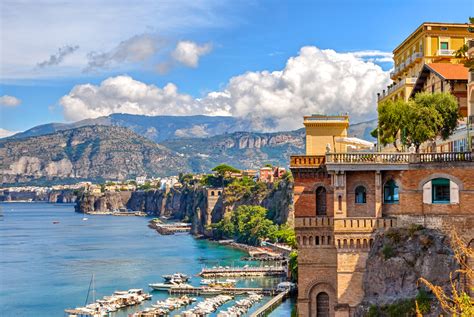 Sorrento: una terra di mare, sole e meraviglie naturali - Vivere il mare