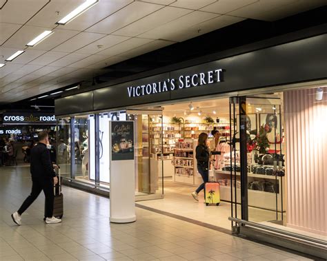 Revamped Victoria's Secret opens its doors at Schiphol Plaza