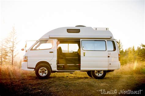 1994 TOYOTA Hiace HiTop 4wd Camper Van — Vanlife Northwest