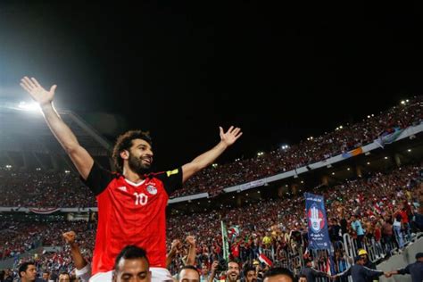 Egyptian voters spoil ballots, vote for soccer star Mohamed Salah ...