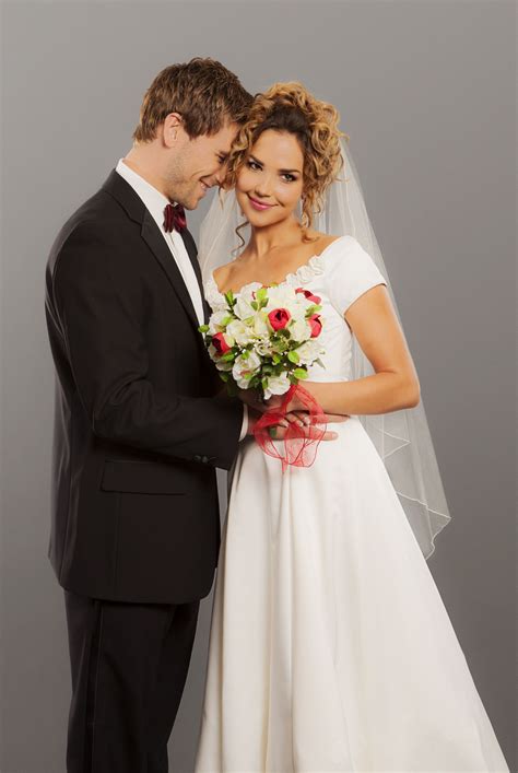 Arielle Kebbel and Andrew Walker star in The Hallmark Channel Original ...