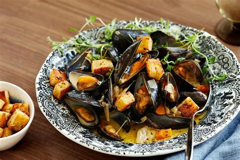 Low Carb Moules Marinières - Recipe - Diet Doctor