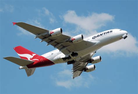 Qantas Flight 32 - Wikipedia