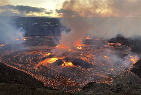 Kīlauea’s spectacular eruption already drawing large crowds to Hawaiʻi ...