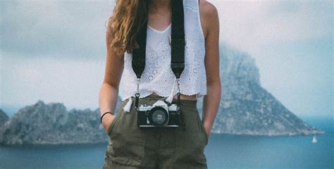 travel photographer girl - LVRG