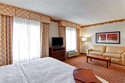 Hampton Inn and Suites Leesburg Hotel (Leesburg (VA)) - Deals, Photos ...