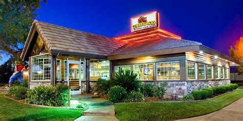 Lumberjacks Restaurant opens in Bakersfield, replacing Coco's Bakery ...