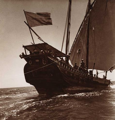 Turn-of-the-century maritime photographs, dhows off the east African coast