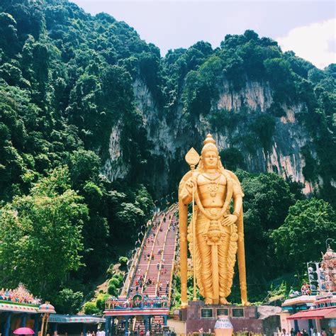 Batu Caves - A visit to Malaysia's 400 million year old caves