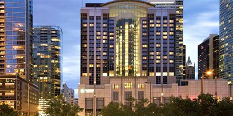 Embassy Suites Chicago Downtown Magnificent Mile | Travelzoo