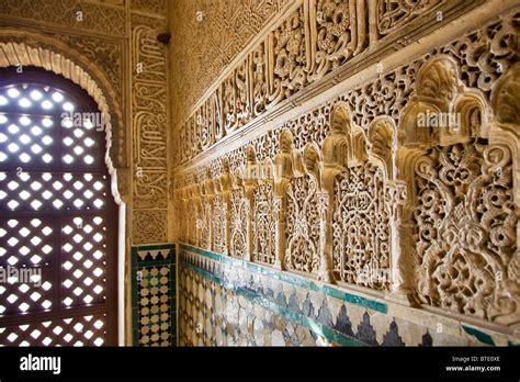 Details of Moorish architecture inside the Alhambra Palace, Granada ...