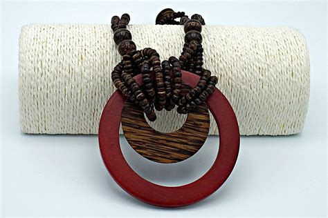 Coconut Shell Jewelry - Bring the Tropics Home - Metiisto Fashion