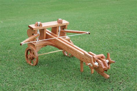 File:Greek and Roman Ballista Catapult.jpg - Wikipedia