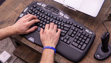 5 Best Ergonomic Keyboards - Apr. 2021 - BestReviews