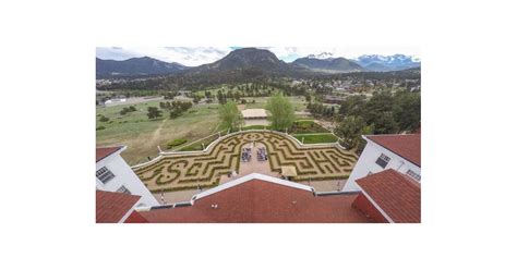 The Stanley Hotel Built a Hedge Maze in Honour of the Film | Creepy ...