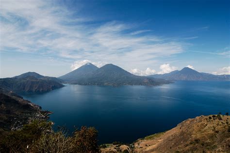 File:Volcanoes at Lake Atitlan 2.jpg - Wikimedia Commons