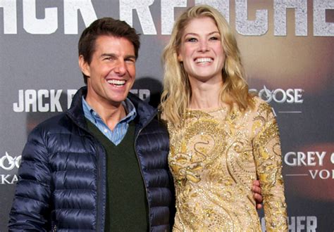 "Jack Reacher" cast dishes on working with Tom Cruise - CBS News