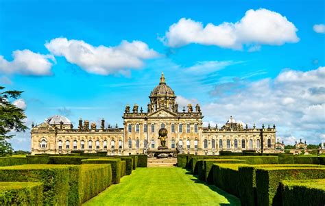 The 5 Best Castles in North Yorkshire (+ Haunted Castles in Yorkshire!)