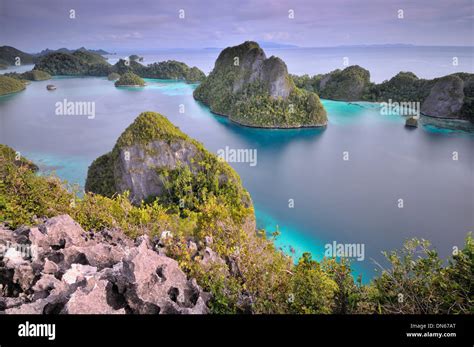 Atolls formation, Wayag, Raja Ampat Stock Photo - Alamy