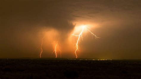 UK weather: Thunderstorms to sweep Britain for two DAYS - before the ...