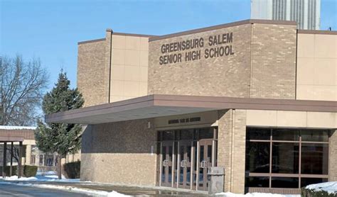 6097430_web1_gtr-GreensburgSalemHS-041523