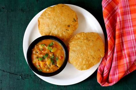 Masala poori. spicy puri with masala bhaji | tikhi puri recipe