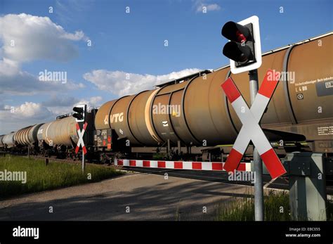 Railroad tank car explosion hi-res stock photography and images - Alamy