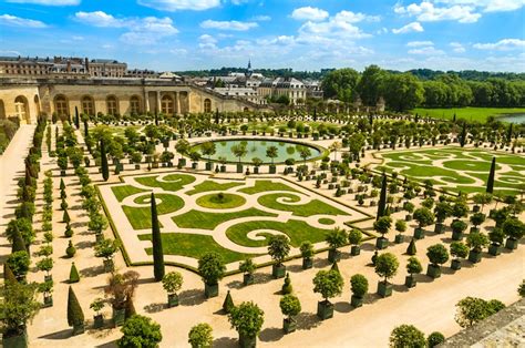 10 of the Most Beautiful Gardens to Visit Around the World