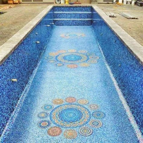 Why mosaic tiles are the best solution for your pool