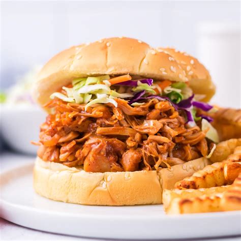 Jackfruit Pulled Pork Recipe {5 Ingredients!} Vegan BBQ Sandwiches